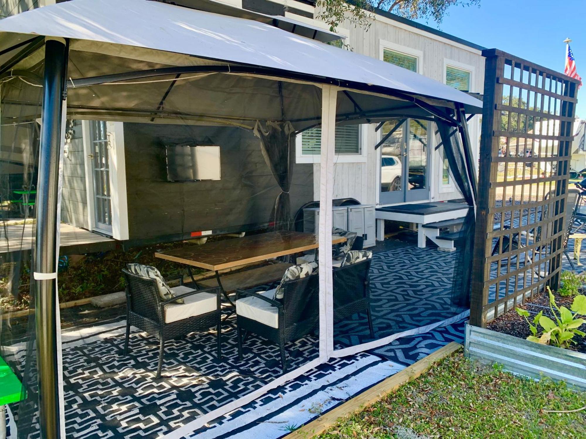 Willa Pet Friendly, Modern Tiny House In Vibrant Clermont Zewnętrze zdjęcie